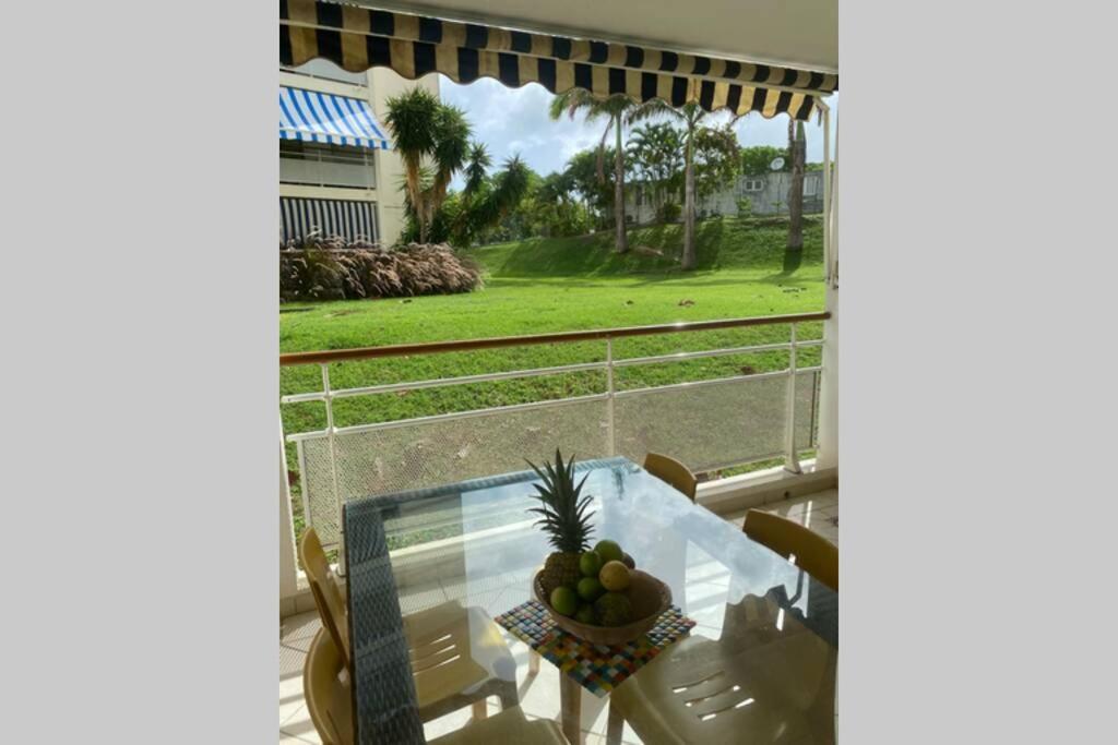 Location Vacances Fun Sous Les Gommiers Sainte-Luce Exterior foto
